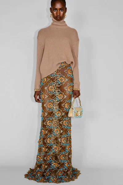 Look 19